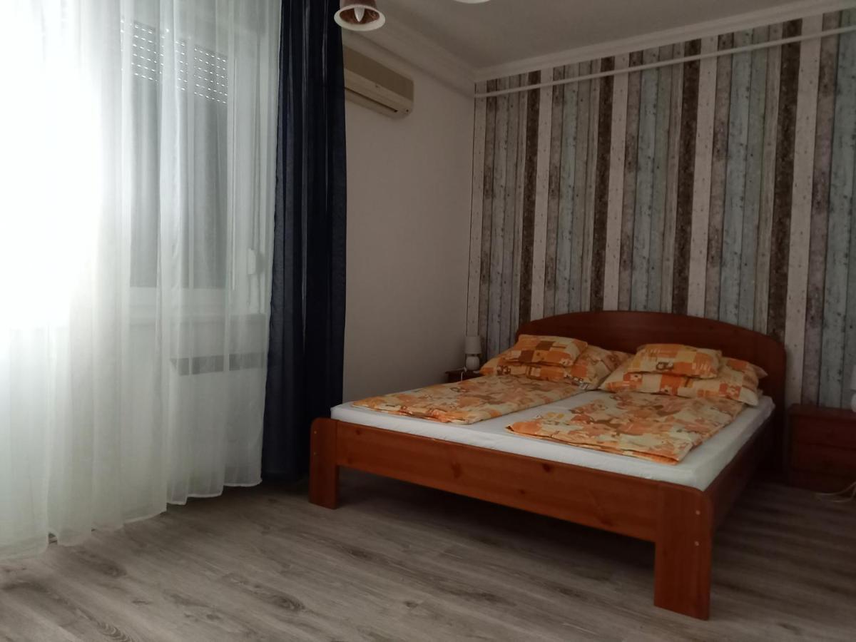 Kardos Apartman Debrecen Exterior foto